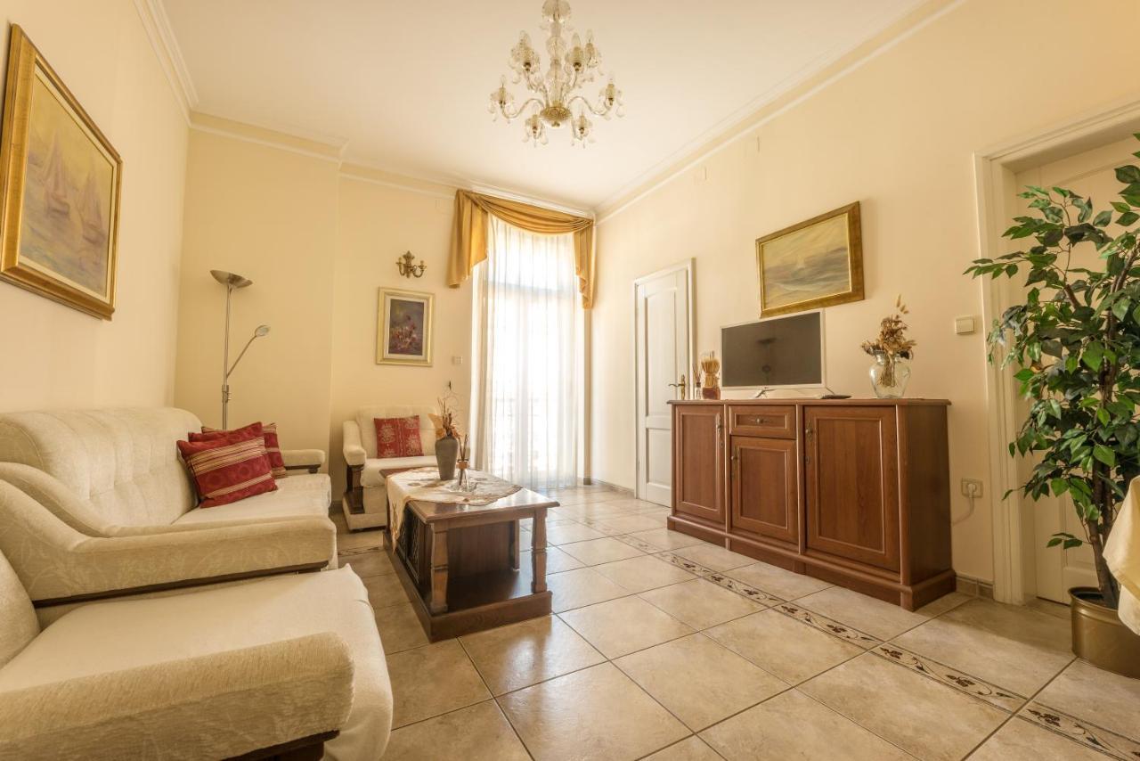 Apartments Villa Devana 오파티아 외부 사진